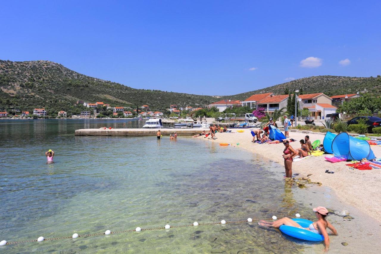 Seaside Holiday House Poljica, Trogir - 5161 Marina Exterior photo