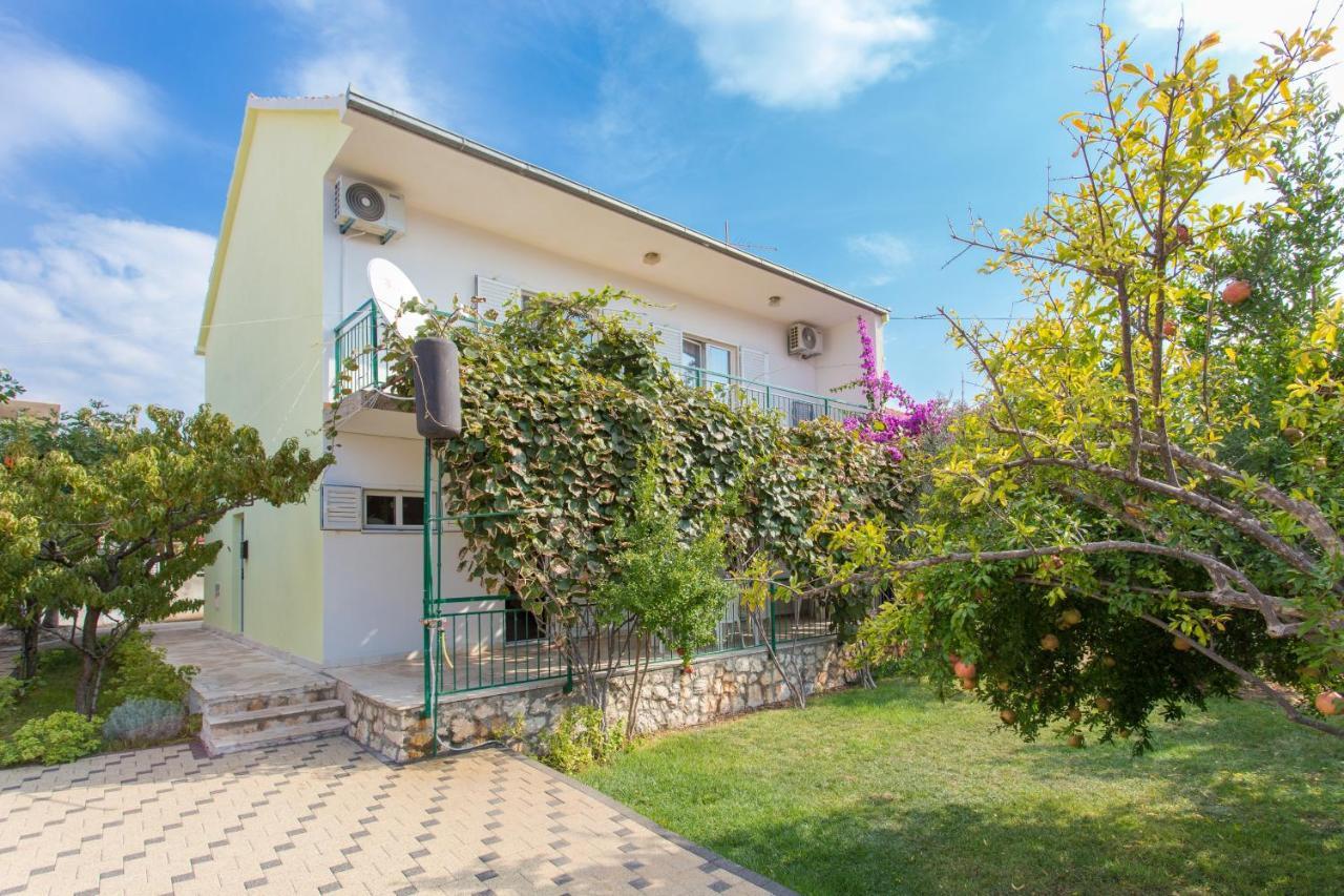 Seaside Holiday House Poljica, Trogir - 5161 Marina Exterior photo